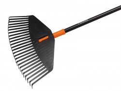 Fiskars Solid Leaf Rake - Medium